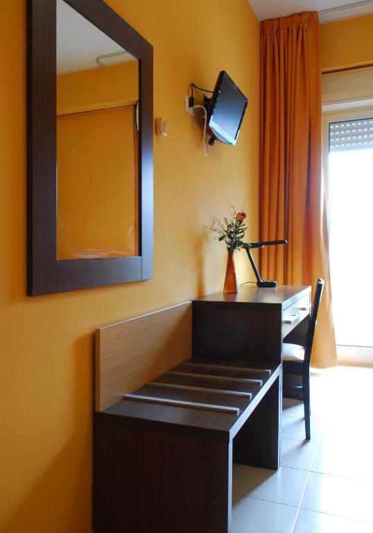 Telewizja i/lub zestaw kina domowego w obiekcie Hotel Michelangelo