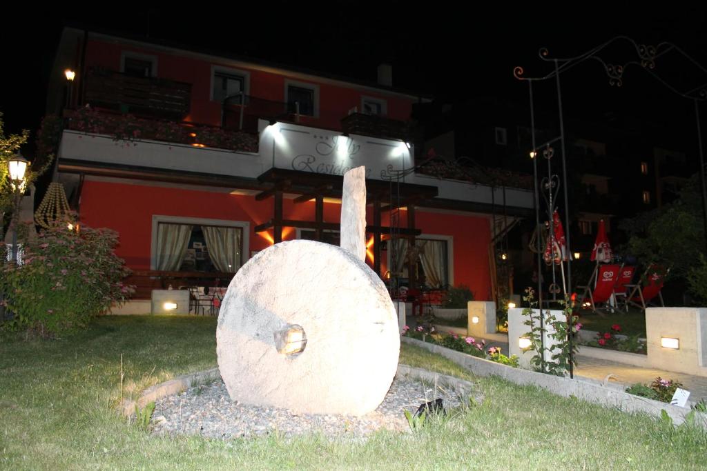 Un jardín fuera de Jolly Residence