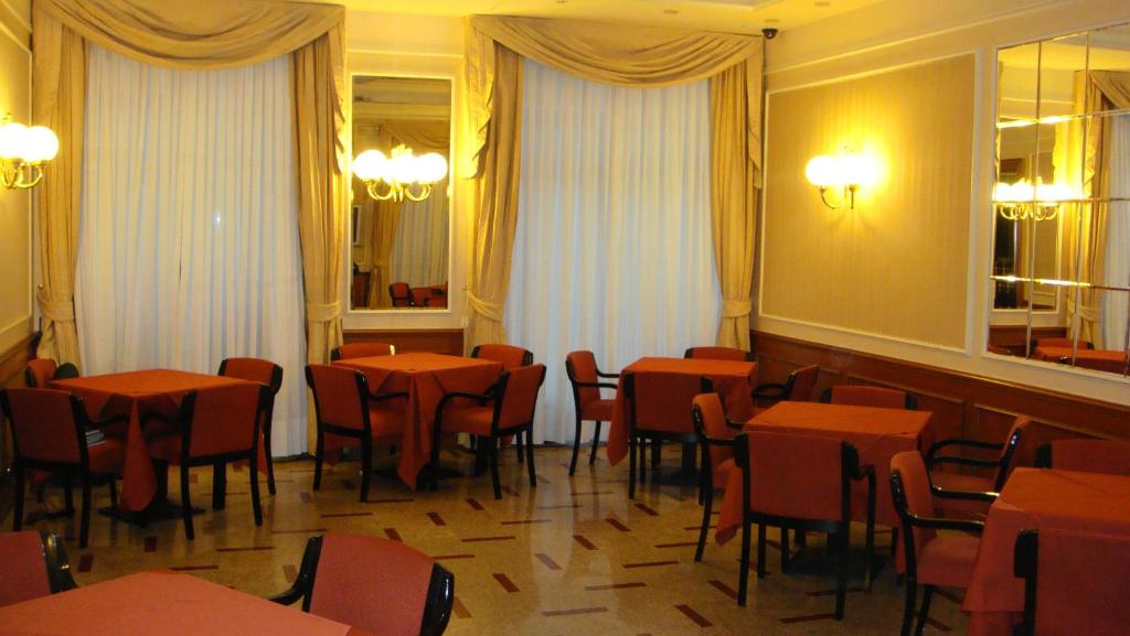 Restaurace v ubytování Albergo Corona
