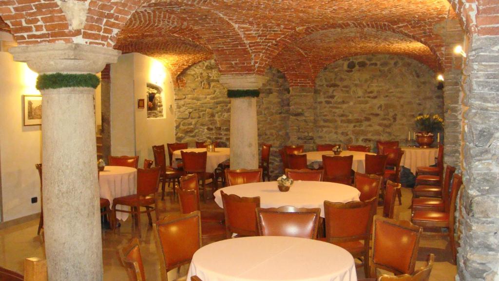 Restaurace v ubytování Albergo Corona
