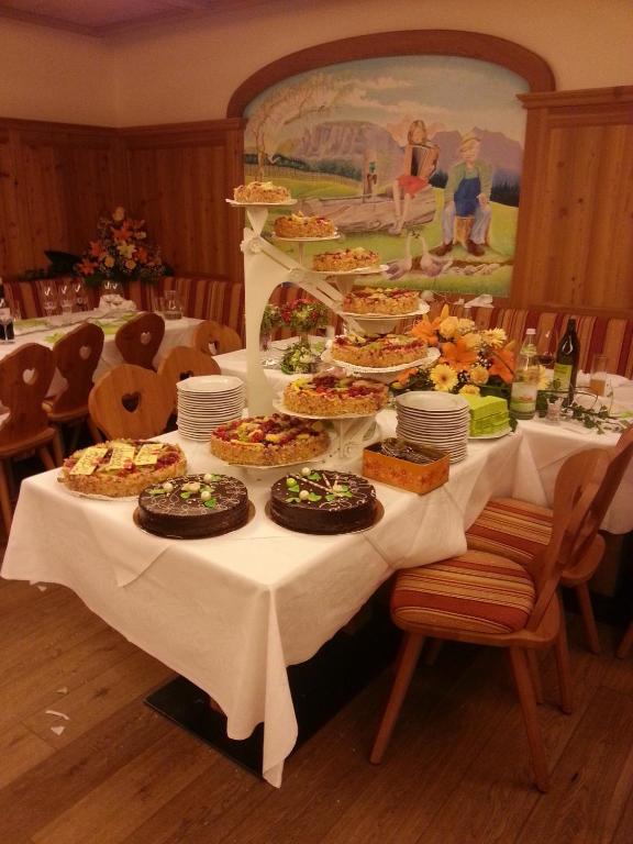 Jídlo v hotelu nebo okolí