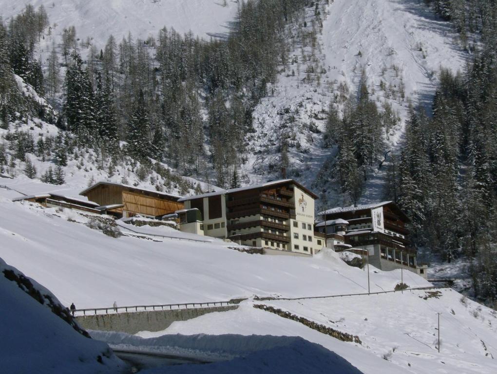 Gästehaus Berghof Schöpf v zimě