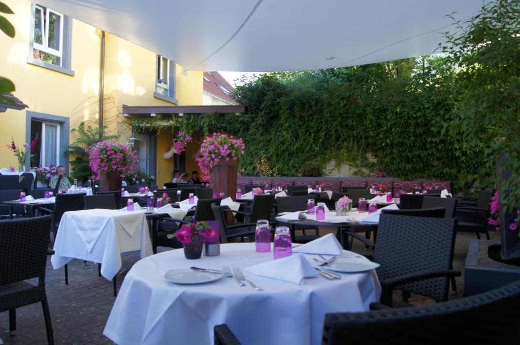 Restaurace v ubytování Genusshotel Krone & Roadtrips bei Basel