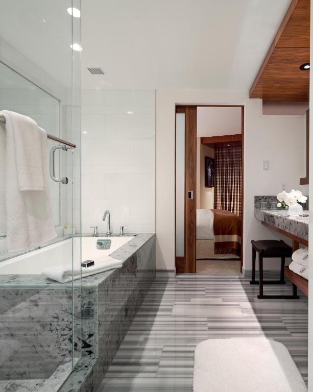 Fairmont Pacific Rim photo 4