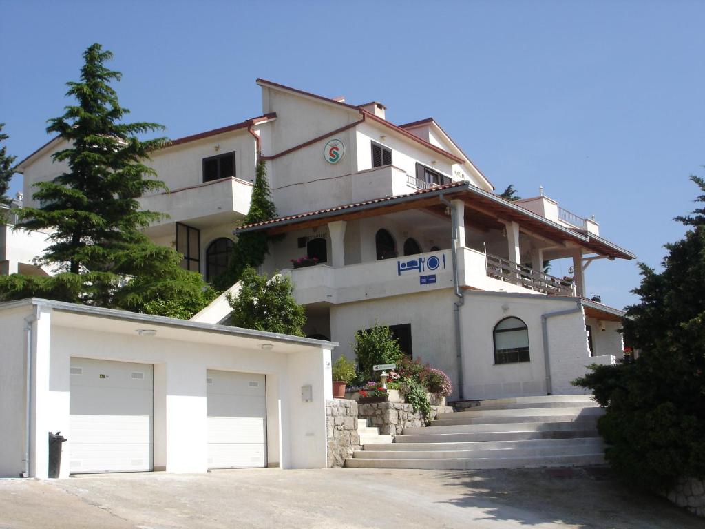 Budynek, w którym mieści się apartament