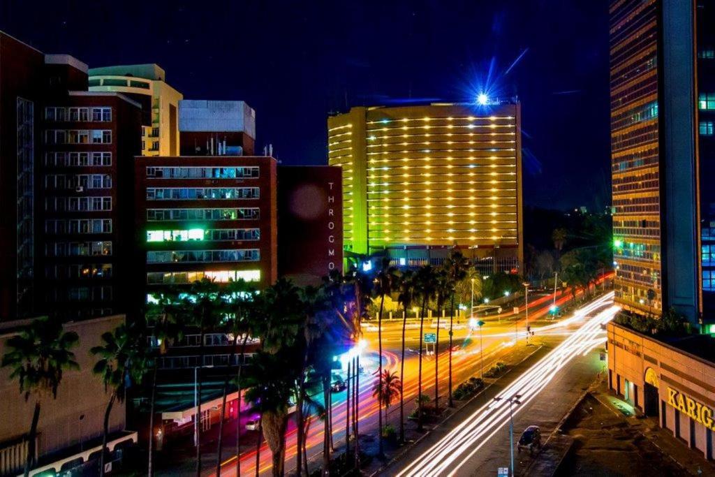 Nespecifikovaný výhled na destinaci Harare nebo výhled na město při pohledu z hotelu