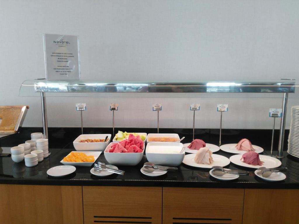 Comida no hotel ou em algum lugar perto