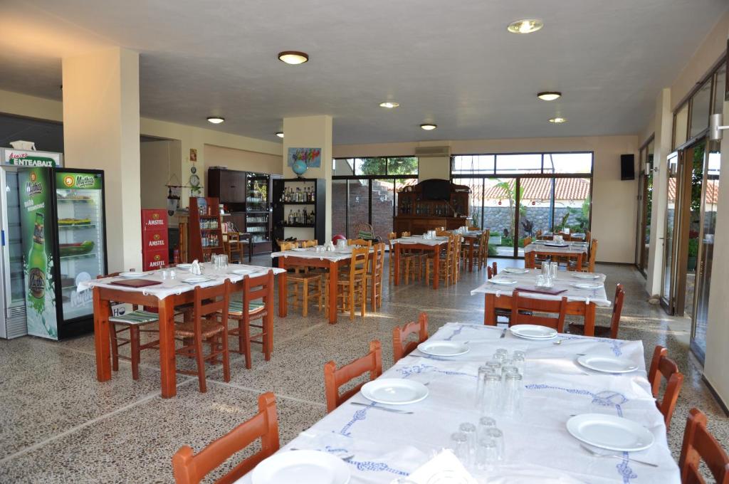Restaurace v ubytování Hotel Dougas