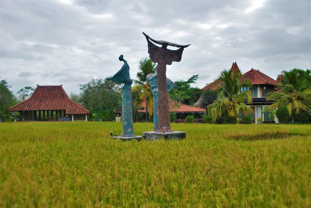 Zahrada ubytování Java Village Resort by HOMEE Yogyakarta