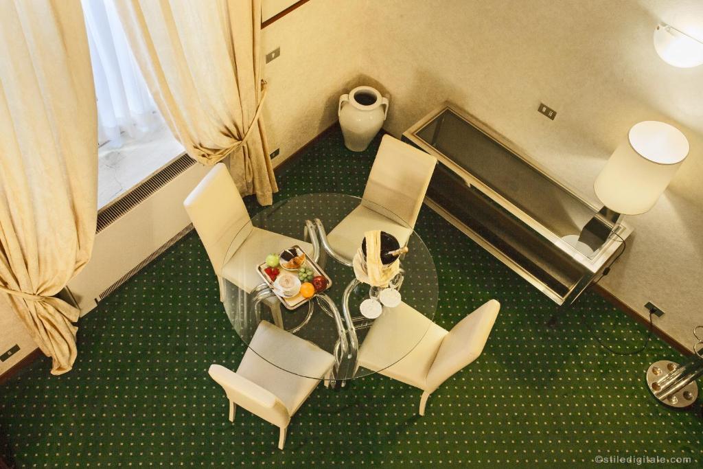 Aldrovandi Residence City Suites - Resim 37