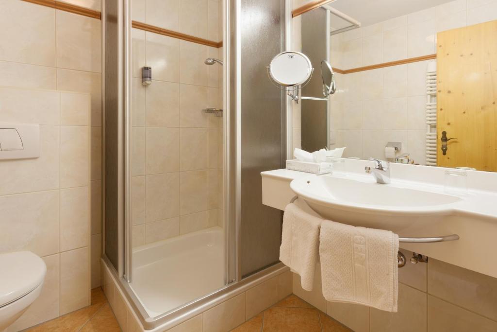 Hotel Pinzger Tux - 1