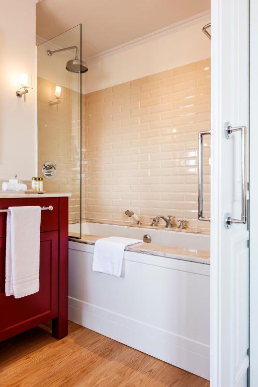 Hospes Infante Sagres Porto - Small Luxury Hotels Of The World