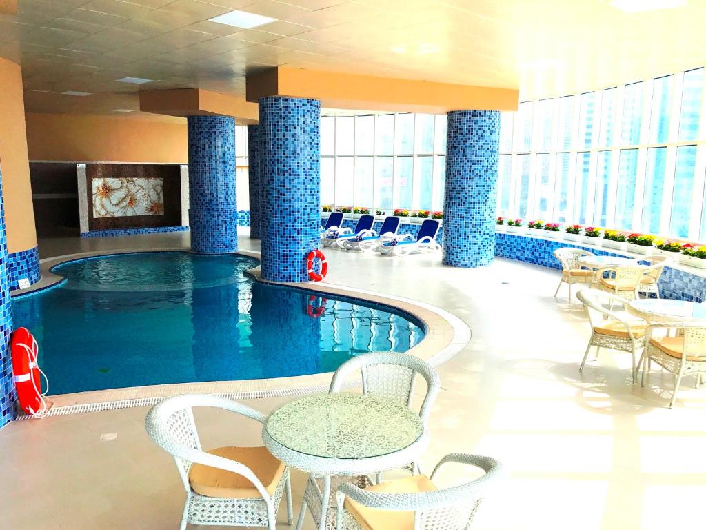 Bazén v ubytování Aryana Hotel nebo v jeho okolí