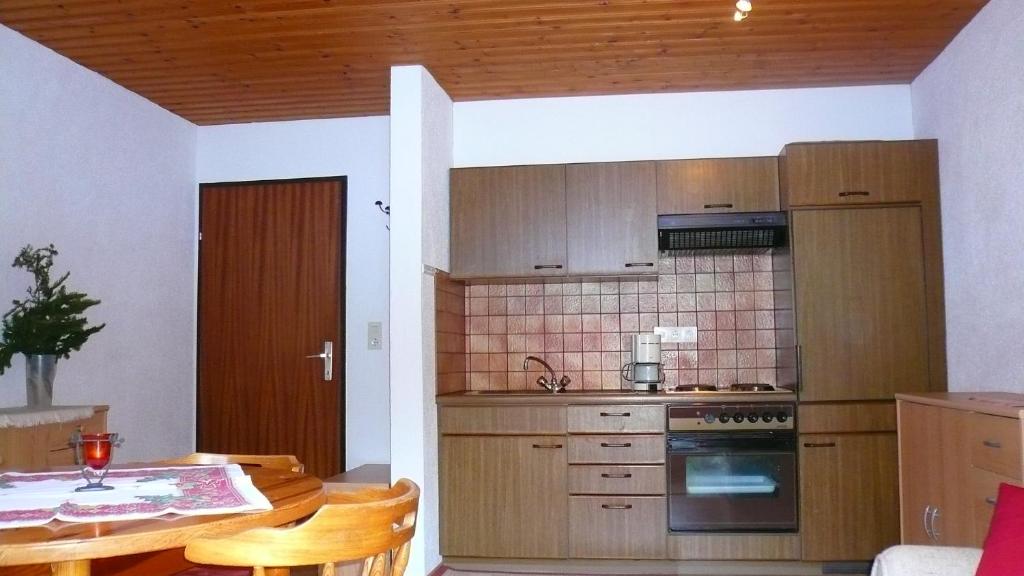 Kuchyňa alebo kuchynka v ubytovaní Haus Windegga