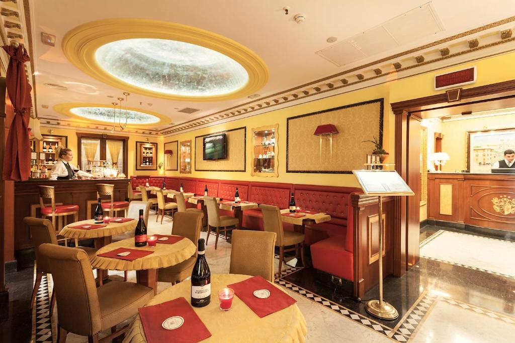 Hotel Manfredi Suite In Rome - Resim 13