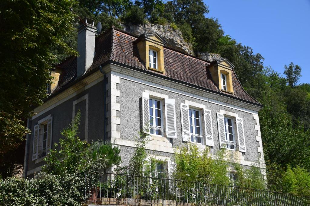 レ・ゼイジー・ド・タヤックにあるLa Maison Carrée - Villa de charme - Clim & Piscine chaufféeのギャラリーの写真
