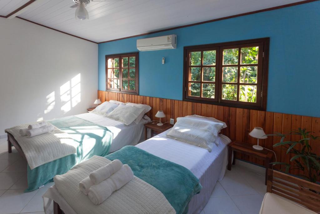  Pousada Quatro Estacoes