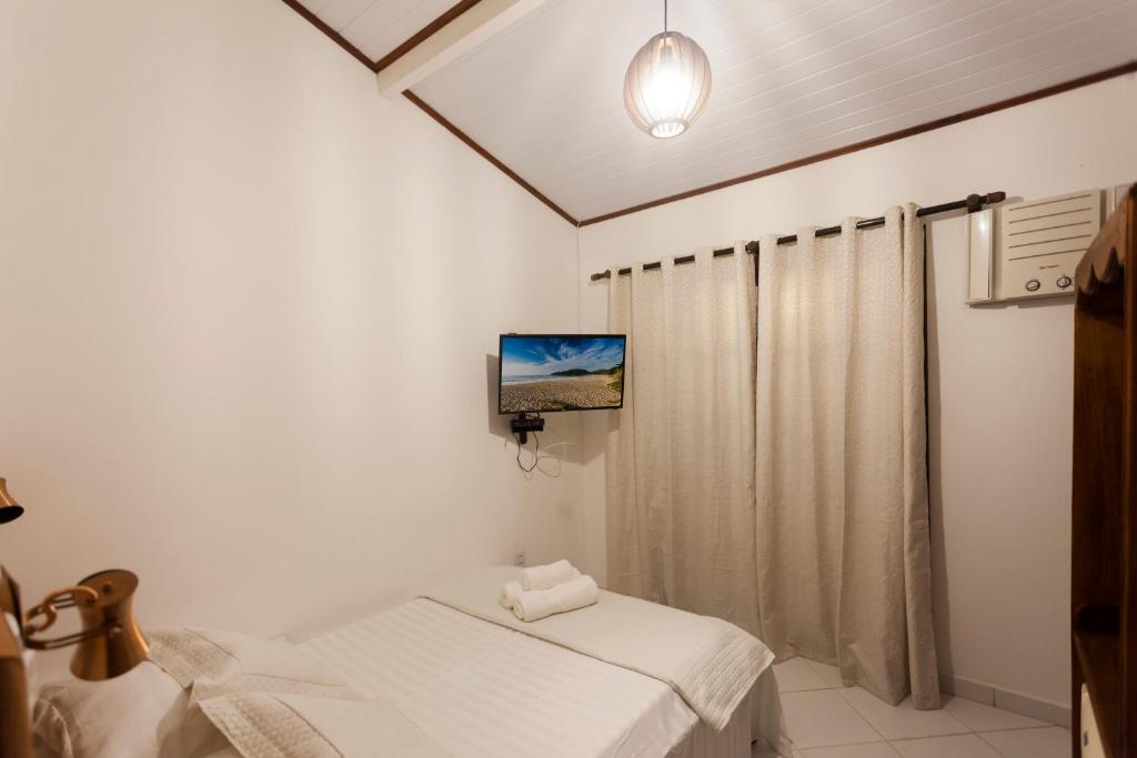  Pousada Quatro Estacoes