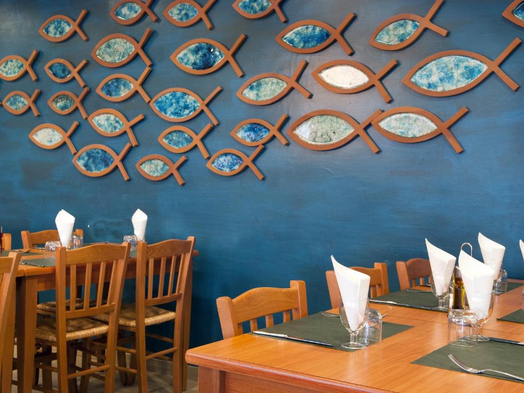 Restaurace v ubytování Hotel & Diving Les Illes