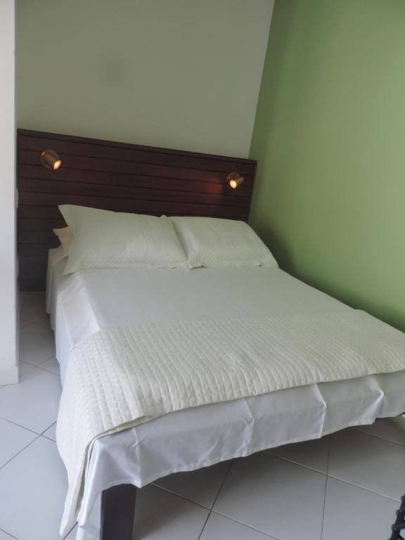  Pousada Quatro Estacoes