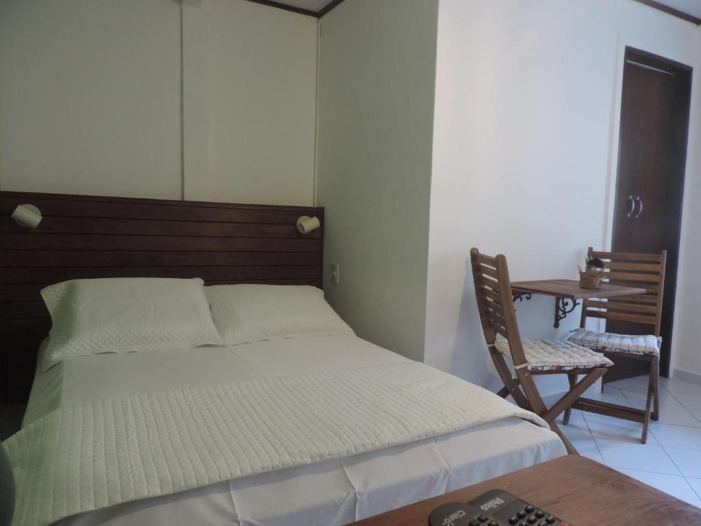  Pousada Quatro Estacoes