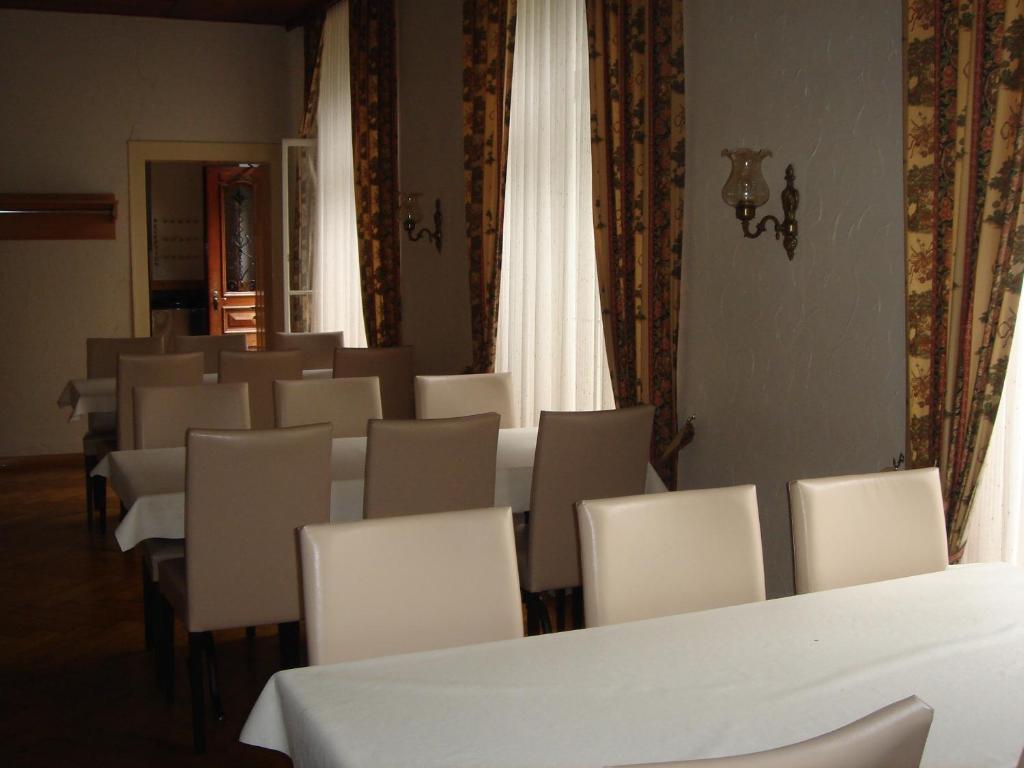 Posezení v ubytování Hotel Eden Sisikon