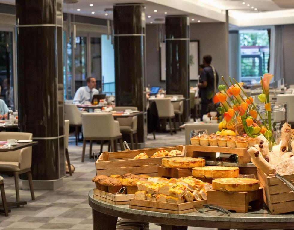The Maslow Hotel, Sandton, Johannesburg (updated prices 2025)