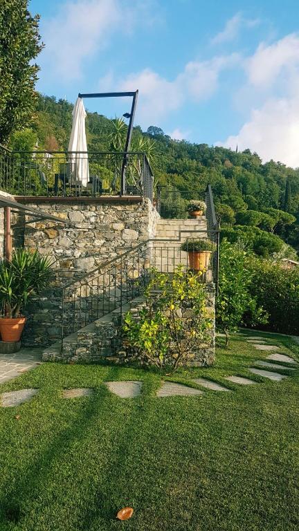 Vonkajšia záhrada v ubytovaní Villa Paradiso