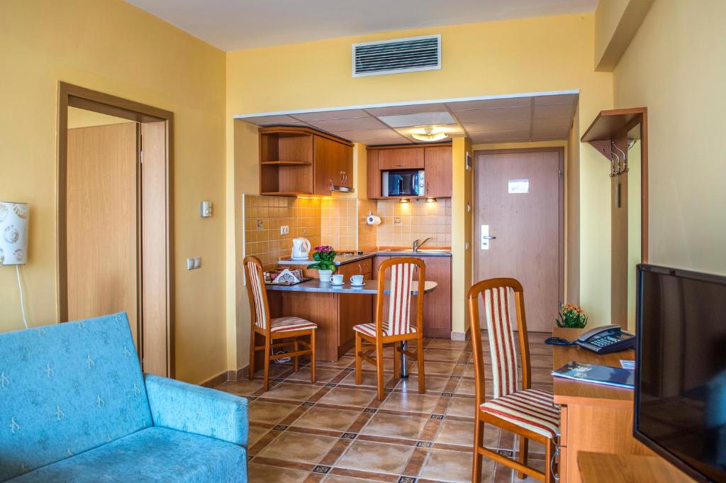 Posedenie v ubytovaní Duna Hotel