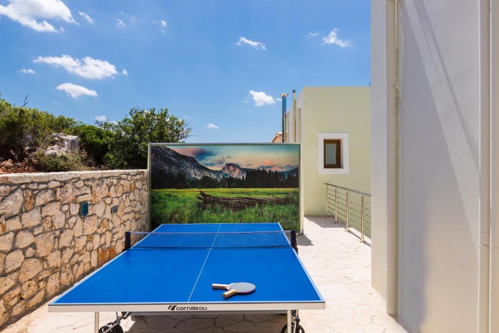 Tenis stołowy w obiekcie Kampos Villas, pure elegance, By ThinkVilla lub pobliżu