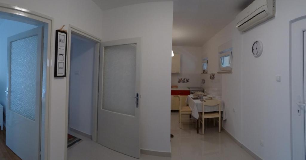 Apartment Homey - 17