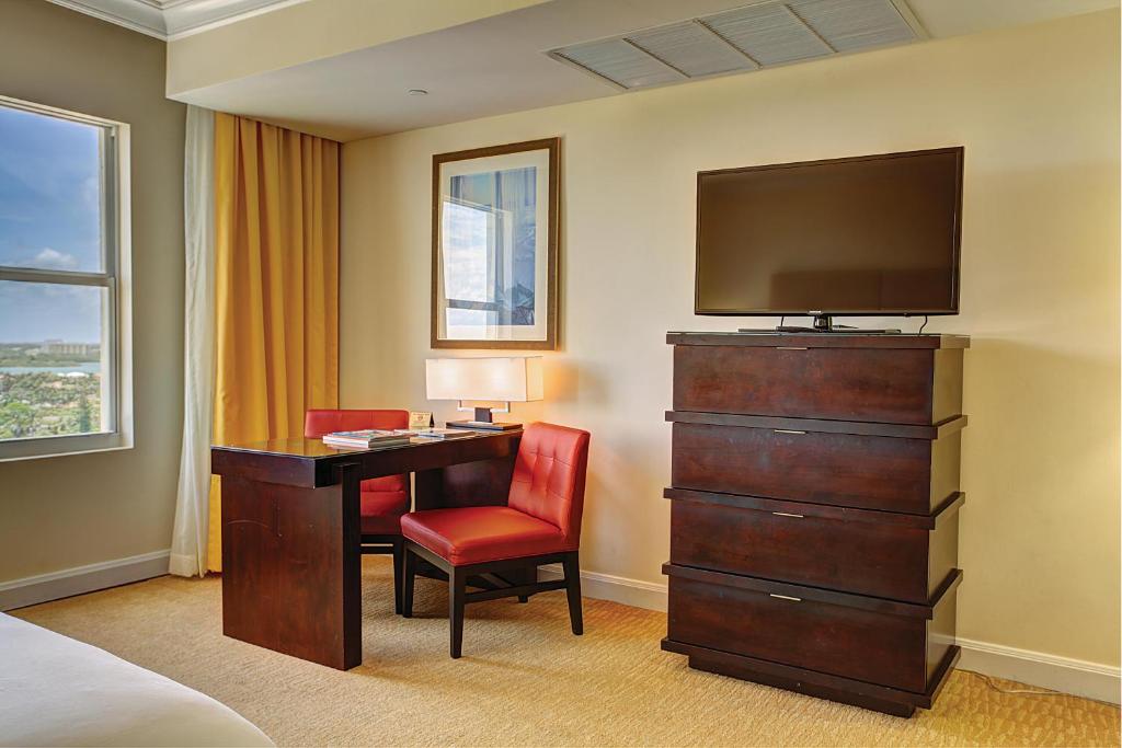 Sea View Hotel - Комната короля с видом на бухту