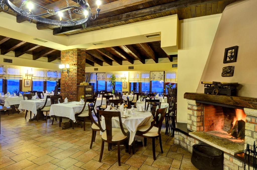 Restaurace v ubytování Naiades Hotel Resort & Conference