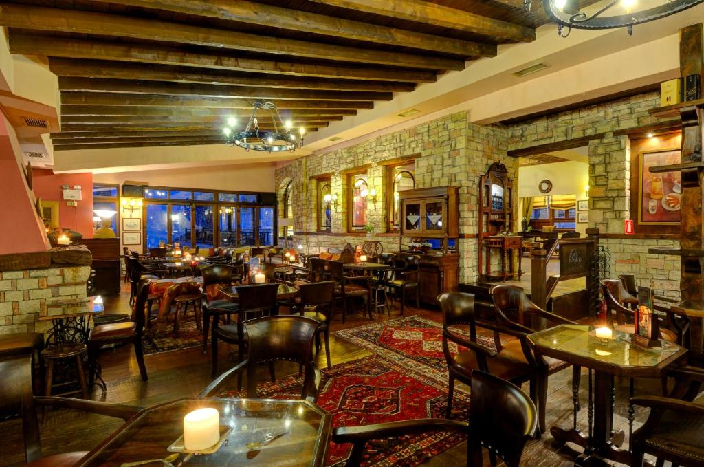 Restaurace v ubytování Naiades Hotel Resort & Conference