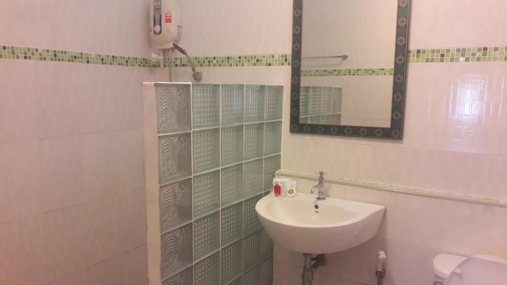 Suntisook Resort - 9