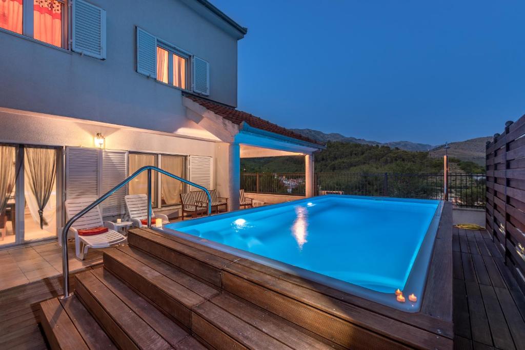 Bazén v ubytovaní Holiday home Harmony alebo v jeho blízkosti
