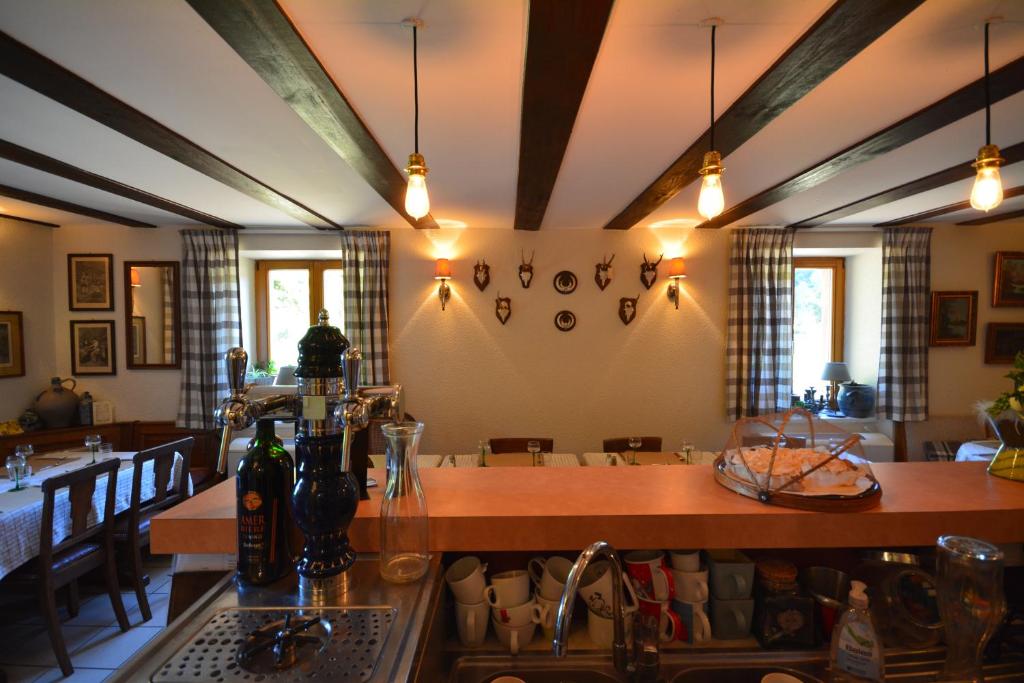 Restaurace v ubytování Roulottes Django et Bella