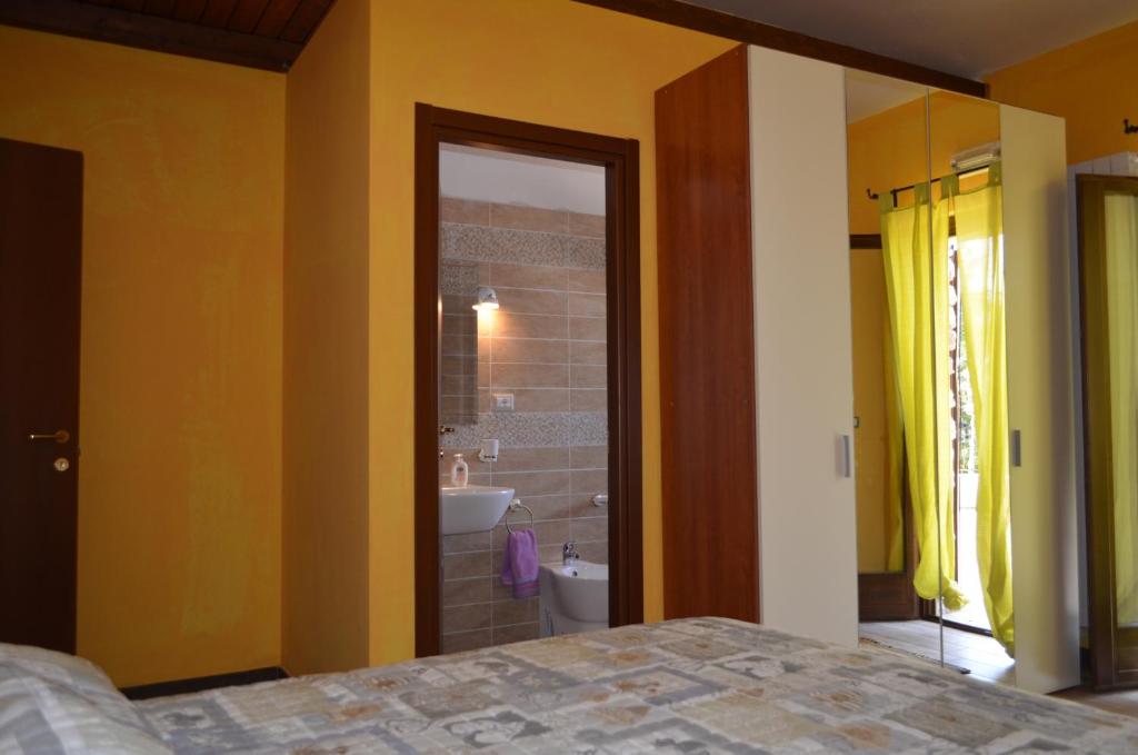 Agriturismo Monte Cesima - Habitación Doble Con Baño Privado
