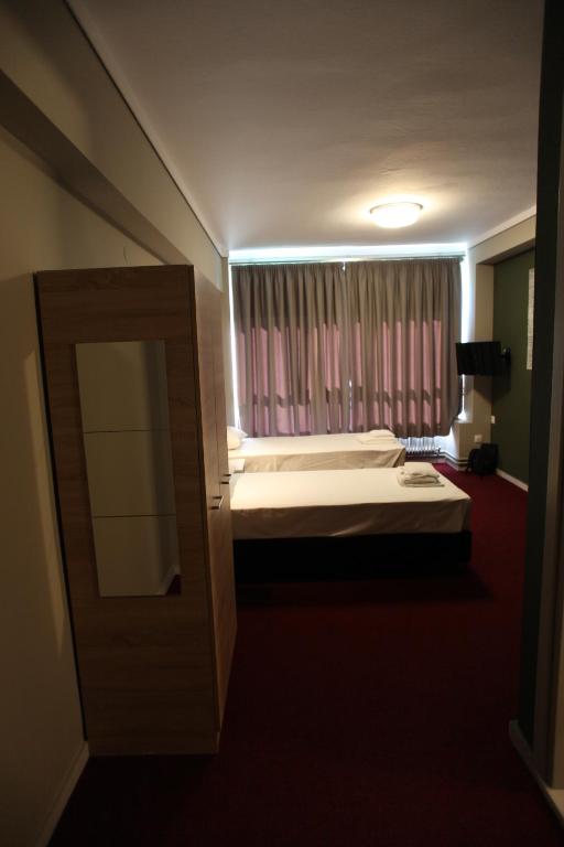 Stay Hybrid Youth Hostel photo