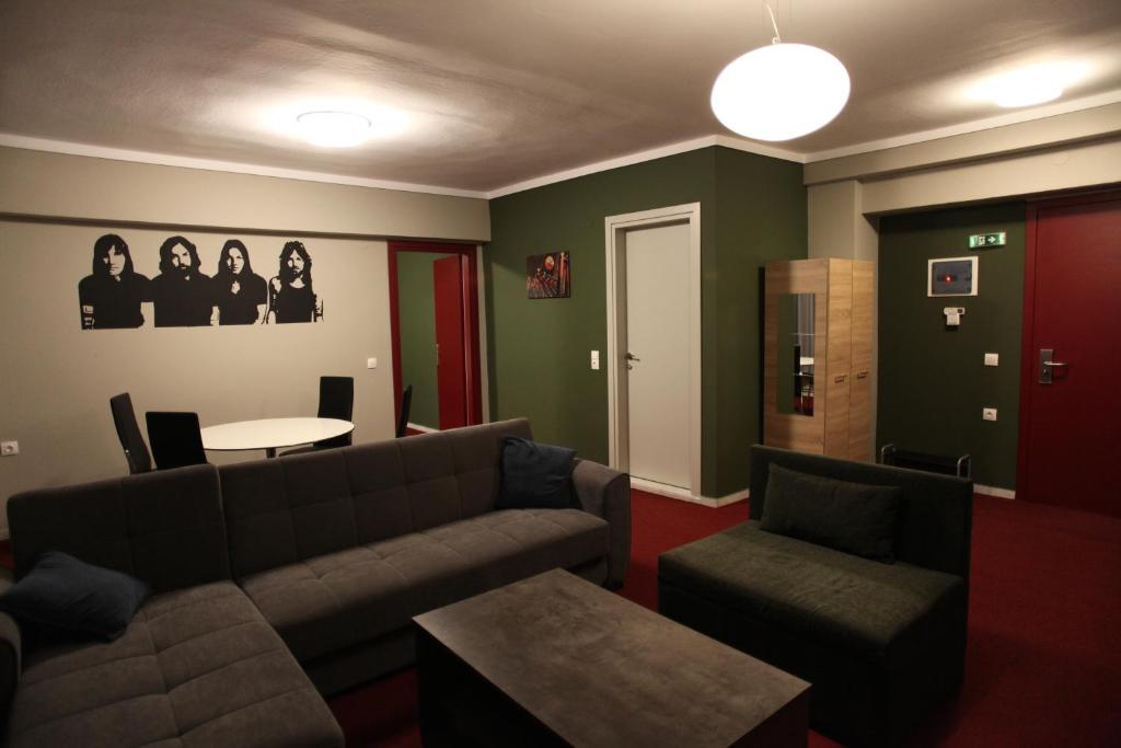Stay Hybrid Youth Hostel photo