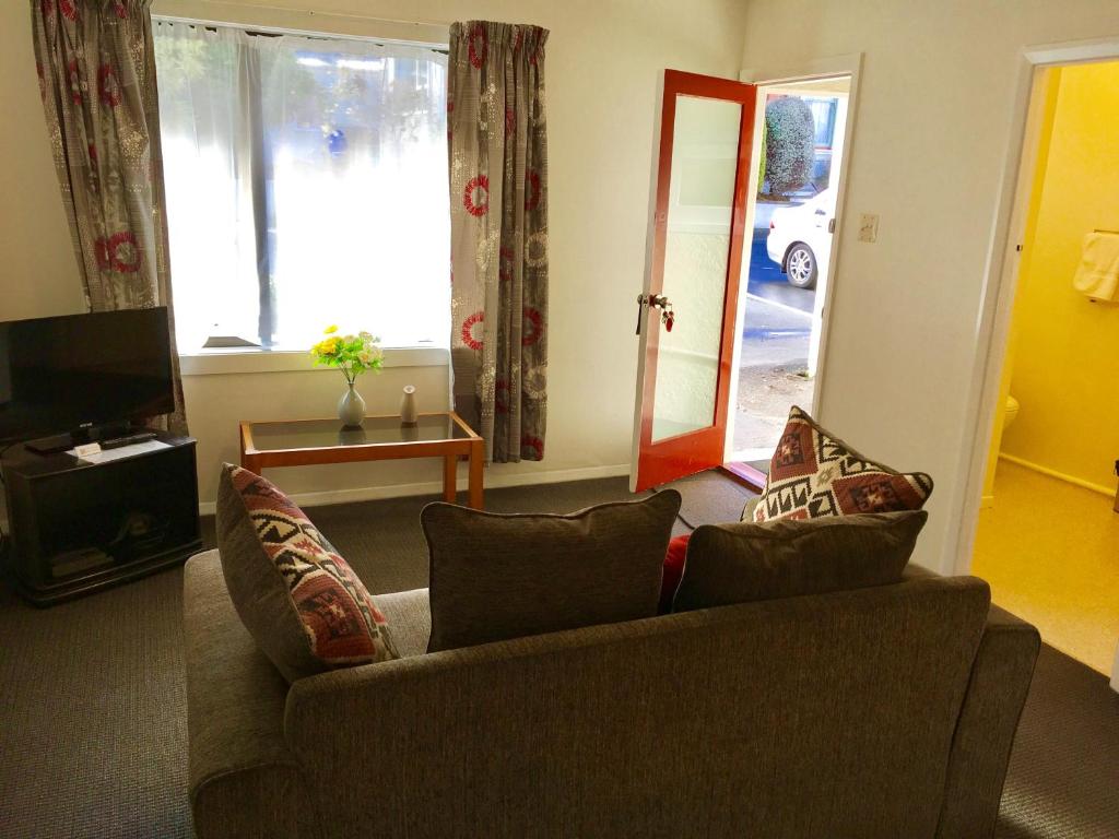 TV a/nebo společenská místnost v ubytování Owens Motel
