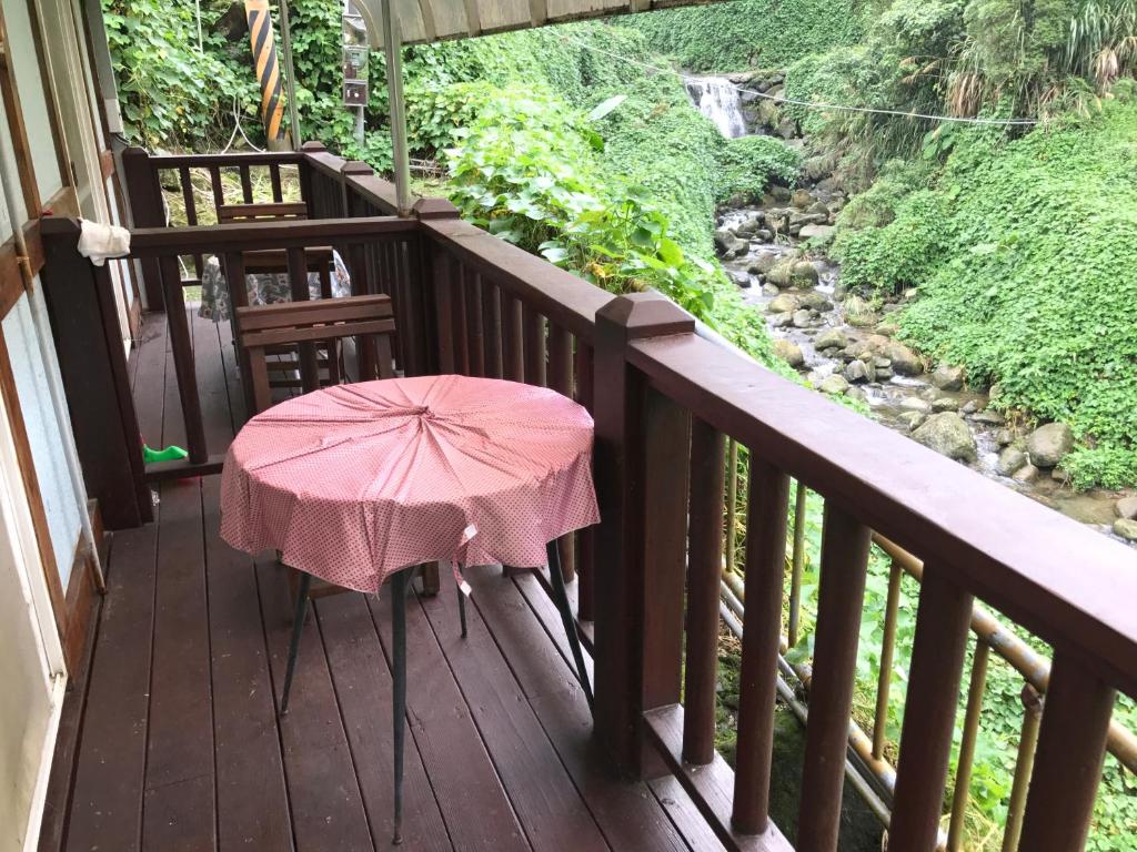 Balkón nebo terasa v ubytování Jin Zu Cottage