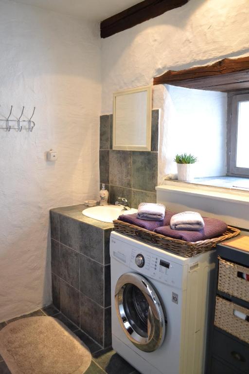 Kuchyň nebo kuchyňský kout v ubytování Dagen Haus Guesthouse