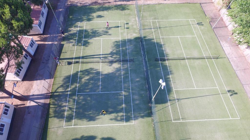 Attività di tennis o squash presso il resort o nelle vicinanze