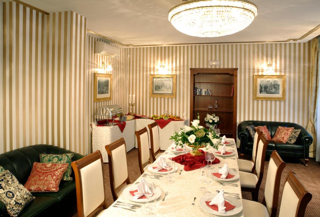 Spa Hotel Schlosspark - Resim 44