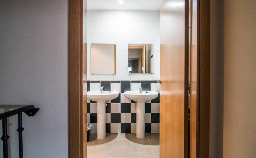 Koupelna v ubytování Albergue de Prioro