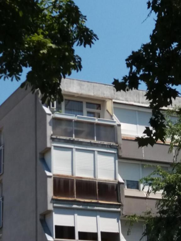 Budova, v ktorej sa apartmán nachádza