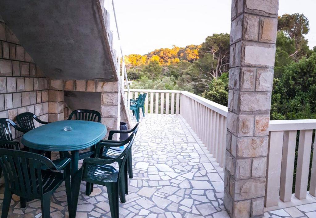 Balkón nebo terasa v ubytování Guesthouse Pomena