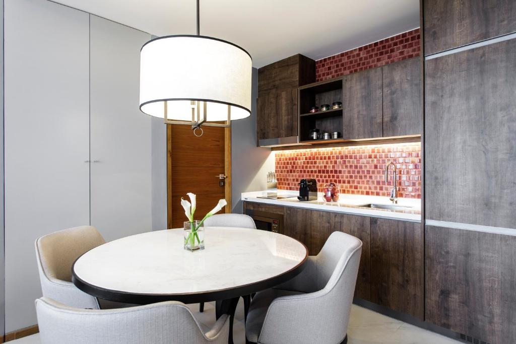 Anantara Chiang Mai Serviced Suites - Resim 21