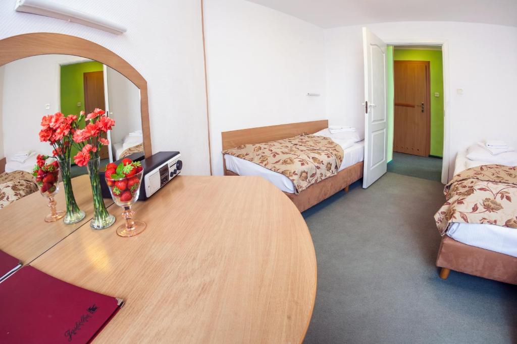 Hotel Jaskółka - Chambre Quadruple Studio